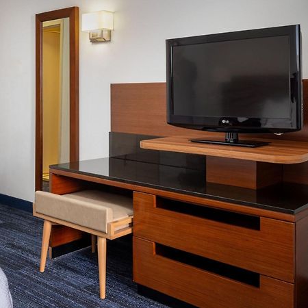 Fairfield Inn & Suites By Marriott Смитфийлд Екстериор снимка