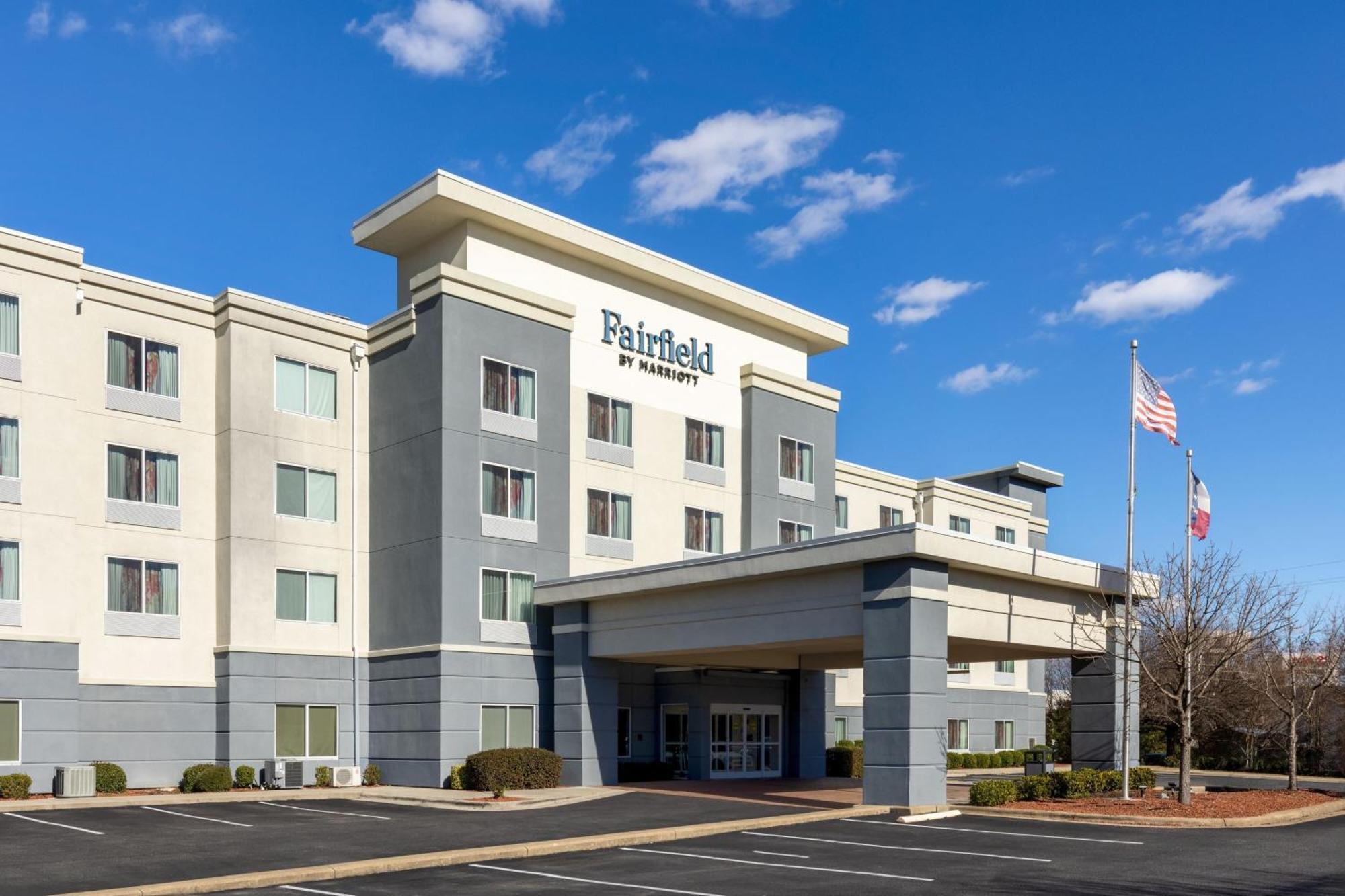 Fairfield Inn & Suites By Marriott Смитфийлд Екстериор снимка